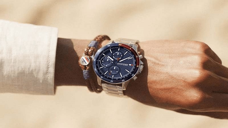 Tommy Hilfiger sở hữu thiết kế thanh lịch, sang trọng