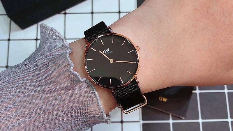 Daniel Wellington nổi tiếng với thương hiệu lớn và nhiều mẫu sang trọng