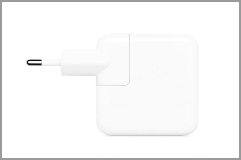 Adapter sạc Apple USB-C có công suất sạc nhanh lên đến 30 W