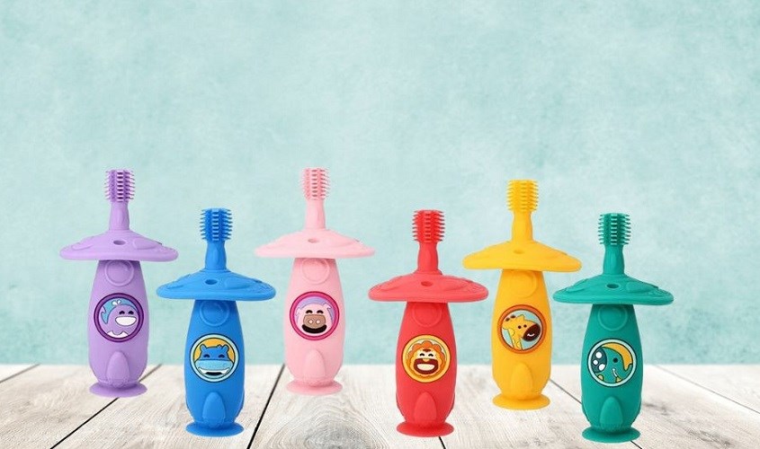 Bàn chải cho bé Marcus & Marcus MNMRC12-EP silicone mềm (từ 1 tuổi)