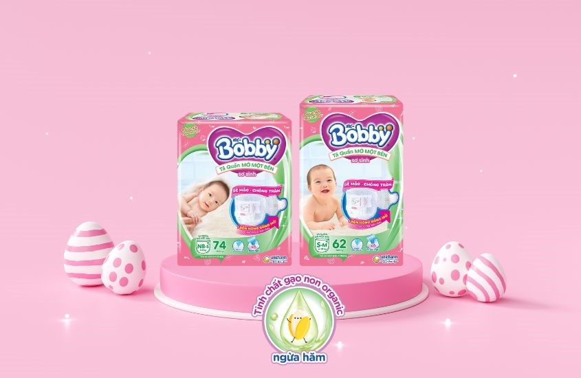 Tã quần mới Bobby bổ sung tinh chất gạo non giúp ngăn tình trạng hăm da