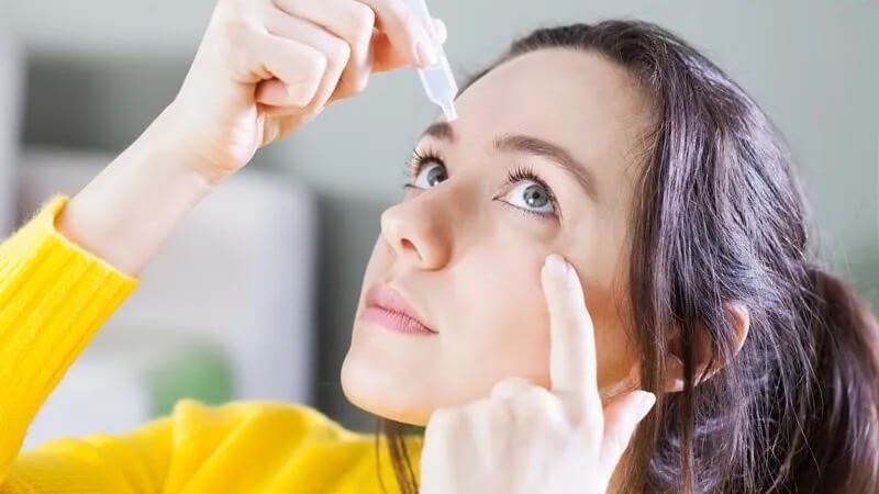 Sử dụng thuốc nhỏ mắt tùy ý, không theo chỉ định