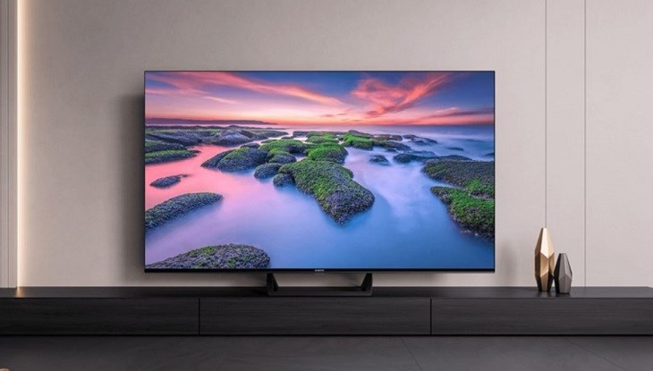 Tivi Xiaomi A2 43 inch giúp không gian thêm phần sang trọng với kiểu dáng hiện đại