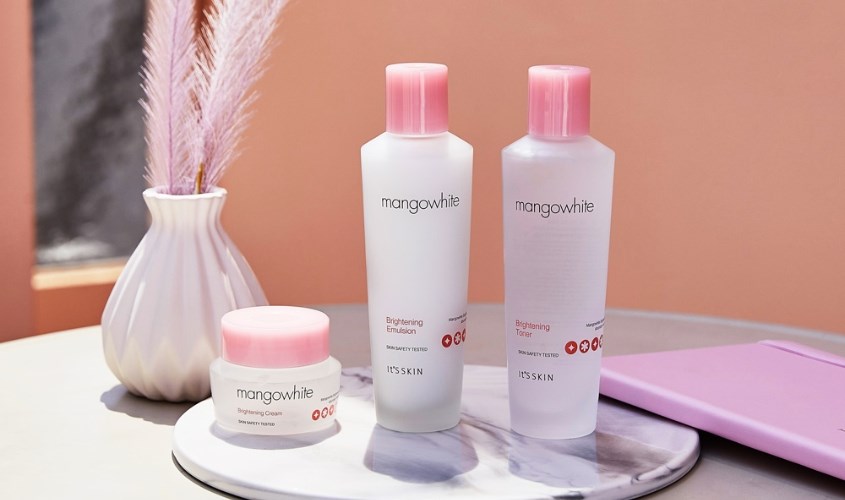 Sữa dưỡng trắng da chiết xuất Măng Cụt It