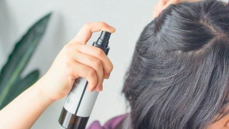 Kem chống nắng là sản phẩm cần thiết để bảo vệ tóc