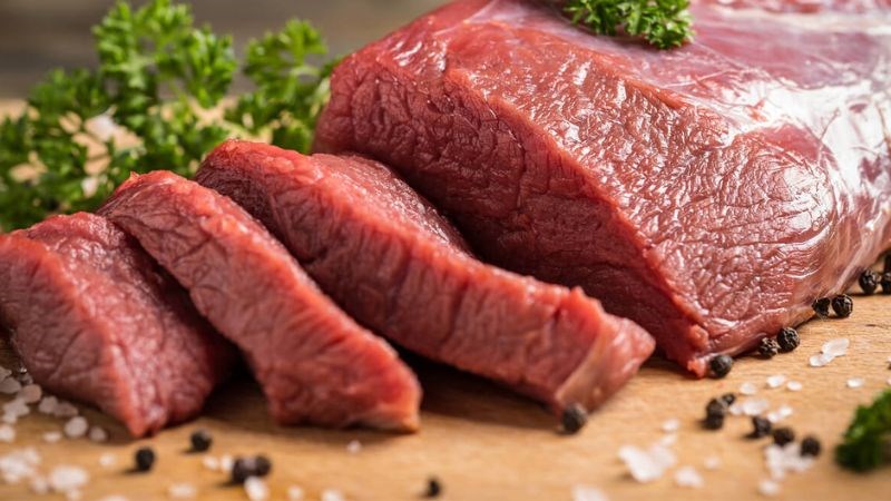 Thịt bò là một loại thực phẩm bổ sung vi chất sắt hiệu quả