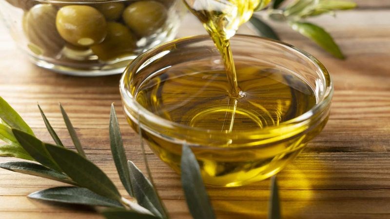 Omega 9 trong dầu oliu giúp duy trì cấu trúc và chức năng của màng tế bào não