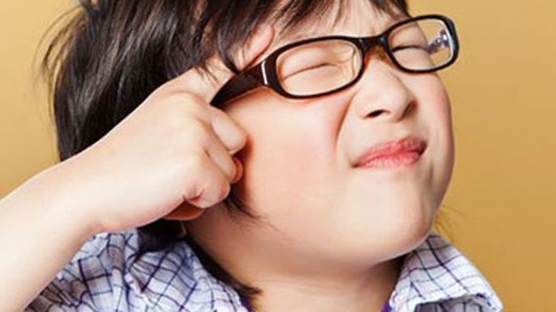 Dấu hiệu đầu tiên của thiếu vitamin E thường là sự suy giảm thị lực