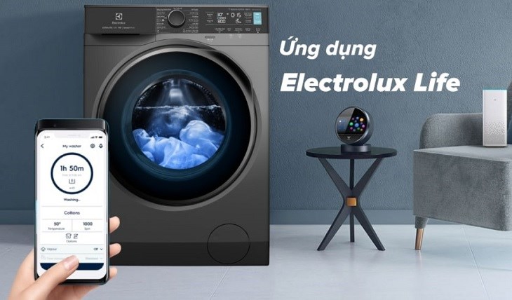 Có thể kiểm soát và phát hiện lỗi máy giặt Electrolux UltimateCare 900 Inverter 11 kg EWF1141R9SB trên điện thoại qua ứng dụng LG Electrolux Lite tiện lợi
