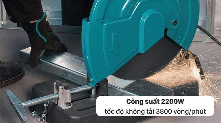 Máy cắt sắt Makita LW1401 2200W cho hiệu suất cắt nhanh và gọn với góc cắt 90 độ cùng đường kính đĩa tối đa 355mm