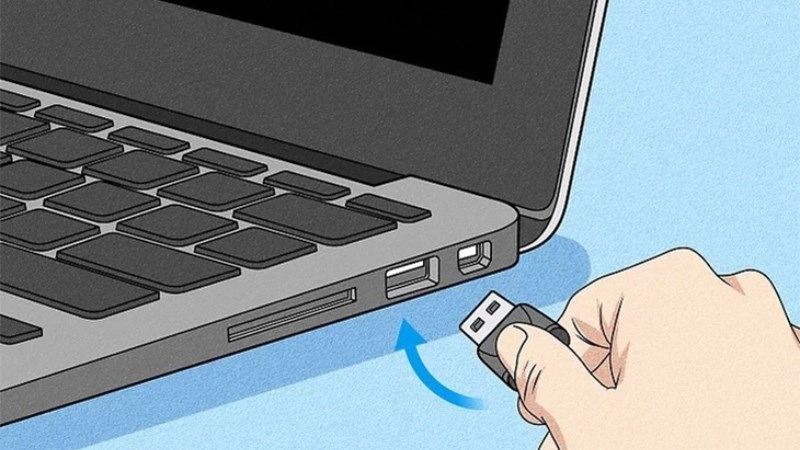 Cắm đầu USB của bàn phím vào laptop