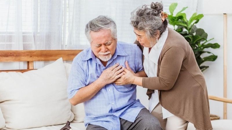 Sơ cứu nhồi máu cơ tim đúng cách sẽ tăng cơ hội sống cho người bệnh
