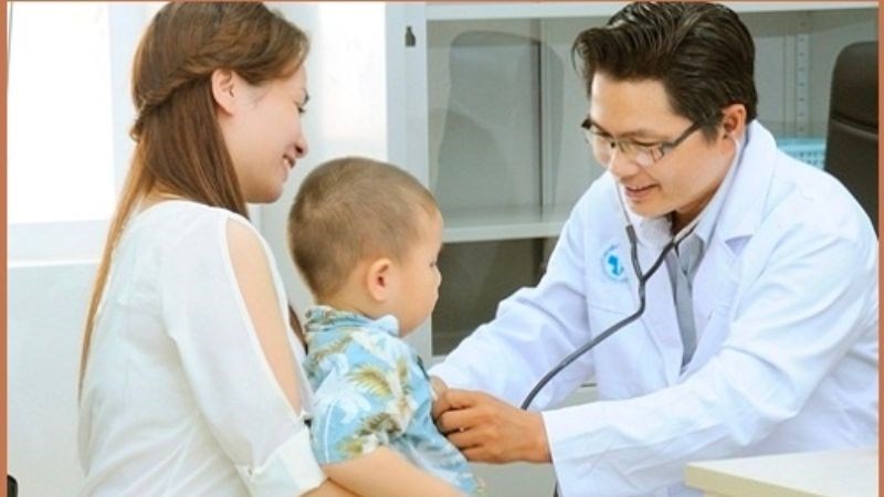Đưa trẻ đến bác sĩ nếu có triệu chứng nặng của rối loạn tiêu hóa Đưa trẻ đến bác sĩ nếu có triệu chứng nặng của rối loạn tiêu hóa