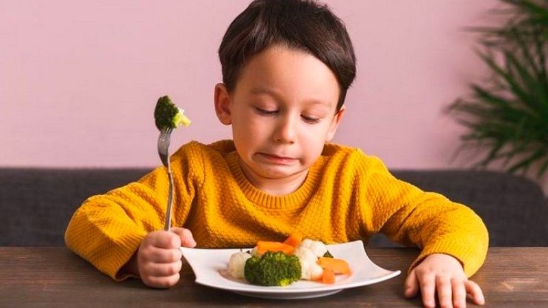 Khi bị rối loạn tiêu hóa, trẻ thường có dấu hiệu chán ăn