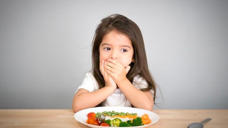 Trẻ bị rối loạn tiêu hóa có thể dẫn tới đi ngoài phân sống