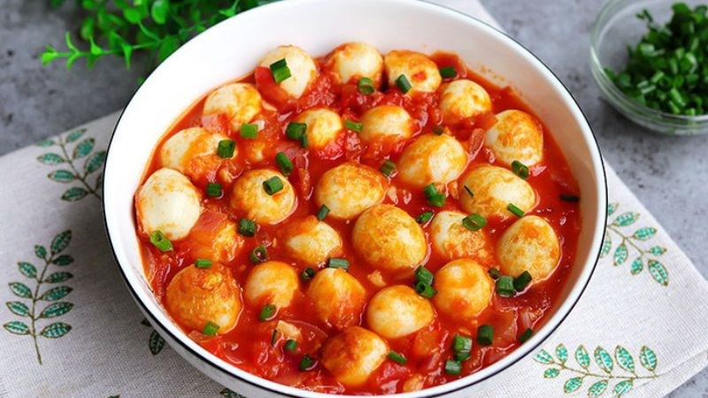 Trứng cút sốt cà chua là một món ăn ngon và bổ dưỡng