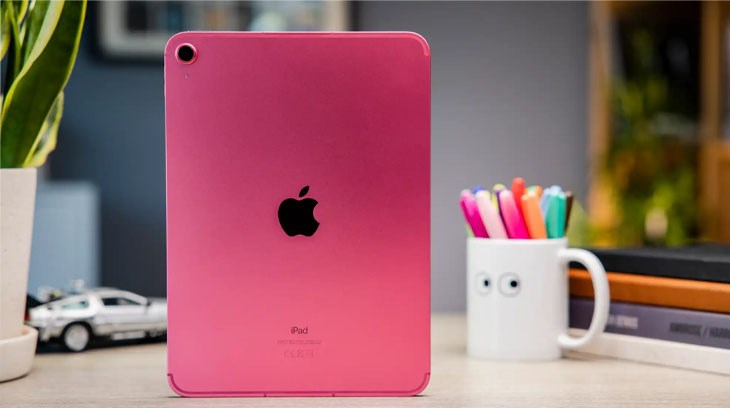 iPad Pro 10.5 có tùy chọn màu vàng và hồng còn iPad 9.7 inch thì không