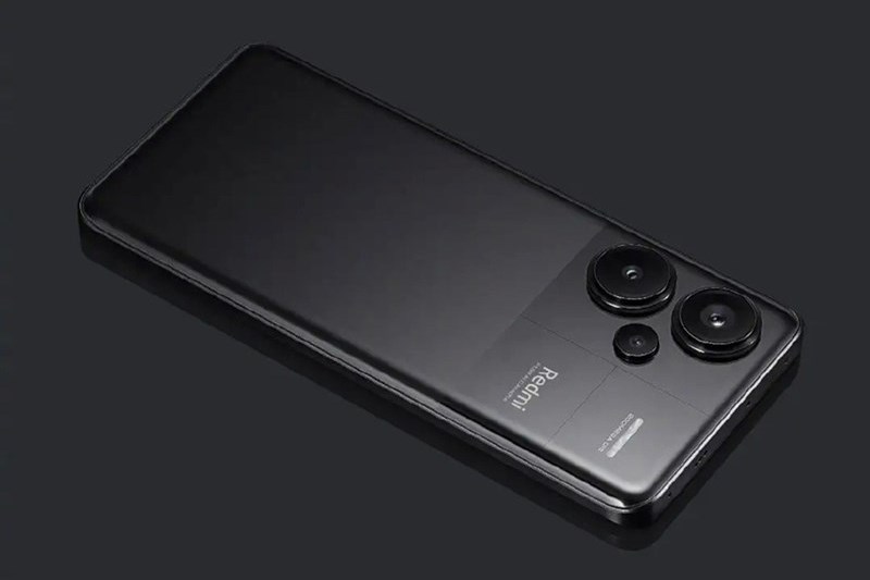 Cụm camera của Redmi Note 13 Pro Plus được thiết kế lồi lên khỏi mặt lưng giúp tổng thể liền mạch
