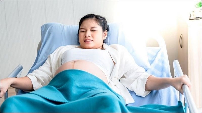 Nhiễm trùng lây từ mẹ trong quá trình chuyển dạ là nguyên nhân trẻ bị đau mắt đỏ Nhiễm trùng lây từ mẹ trong quá trình chuyển dạ là nguyên nhân trẻ sơ sịnh bị đau mắt đỏ