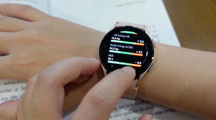 5 tính năng theo dõi chỉ số cơ thể nổi bật trên Galaxy Watch4