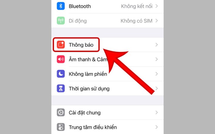 Bạn chọn Cài đặt và nhấn chọn mục Thông báo.