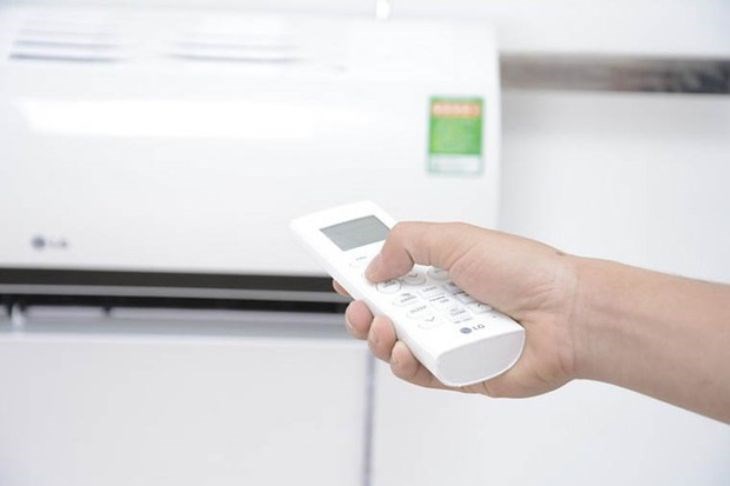 Khi mắc lỗi CH10, máy lạnh LG sẽ không mát và quạt chạy yếu