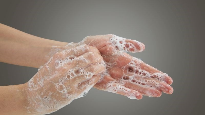 Rửa tay thường xuyên để giảm nguy cơ mắc bệnh
