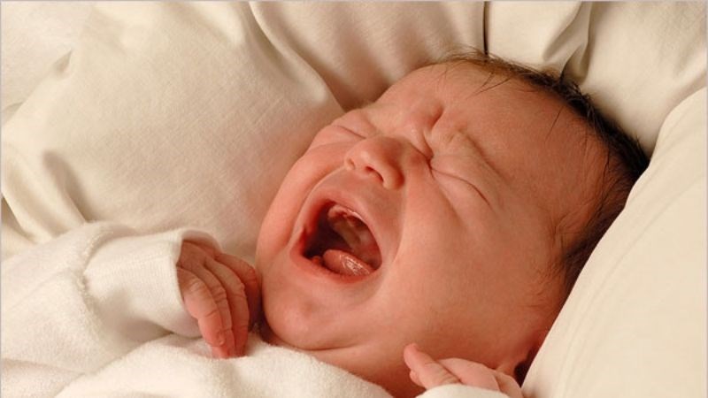 Trẻ sơ sinh dễ gặp phải tình trạng gắt ngủ