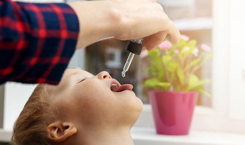 Uống trực tiếp hoặc pha loãng với nước uống của bé