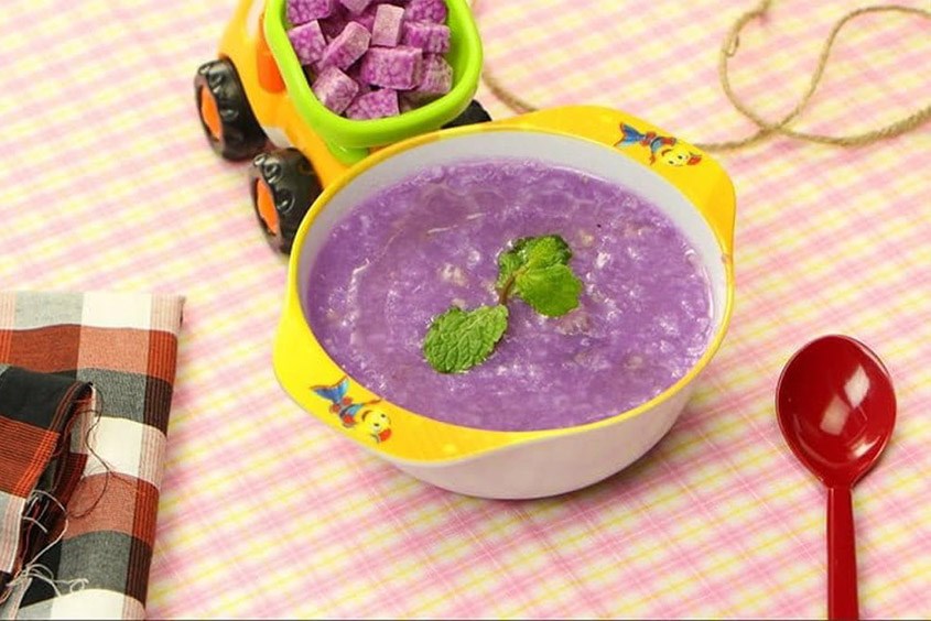 Thành phẩm cháo thịt heo khoai mỡ cho bé