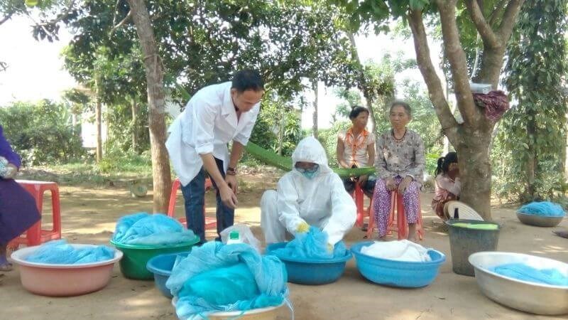 Dùng rèm che và màn tẩm hóa chất diệt muỗi sẽ bảo vệ bạn khỏi muỗi tốt hơn