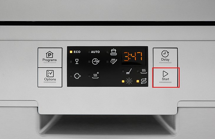 Nút khởi động trên máy rửa chén độc lập Electrolux ESF5512LOX