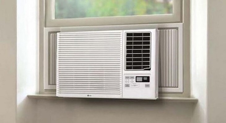 Máy lạnh cửa sổ là loại máy lạnh được gắn trên bệ cửa sổ, với dàn nóng được bố trí hướng ra ngoài, còn dàn lạnh hướng vào trong phòng