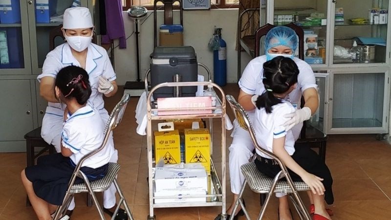 Tiêm phòng vacxin với những trường hợp có nguy cơ cao mắc bệnh