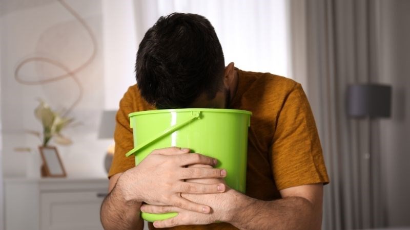 Cảm cúm có thể gây nên tình trạng nôn ở người bệnh