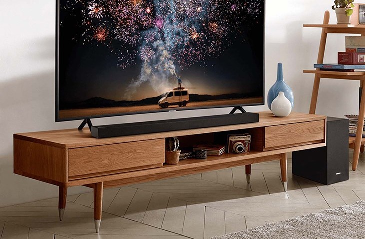 Loa thanh Samsung HW-T420 phù hợp với tivi từ 40 - 65 inch vì  có chiều dài 68cm