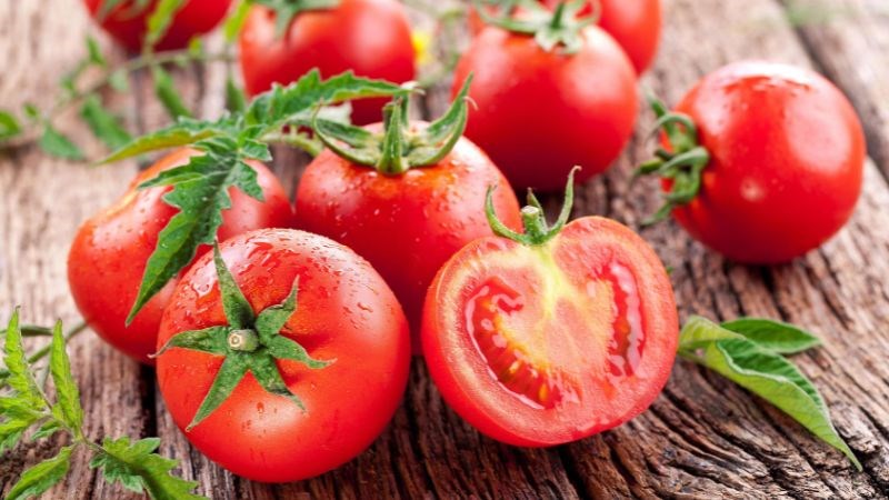 Bạn nên ăn nhiều cà chua để tăng cảm giác no bụng