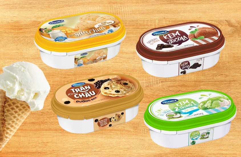 Kem Vinamilk cũng đa dạng hương vị như vani, socola, trái cây và trân châu. Kem Vinamilk cũng đa dạng hương vị như vani, socola, trái cây và trân châu.