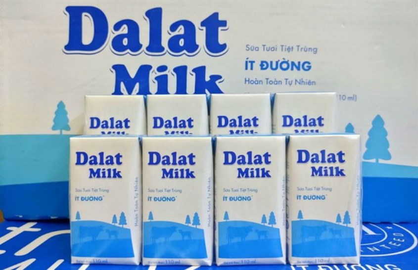 Lốc 4 hộp sữa tươi tiệt trùng Dalat Milk ít đường 180 ml