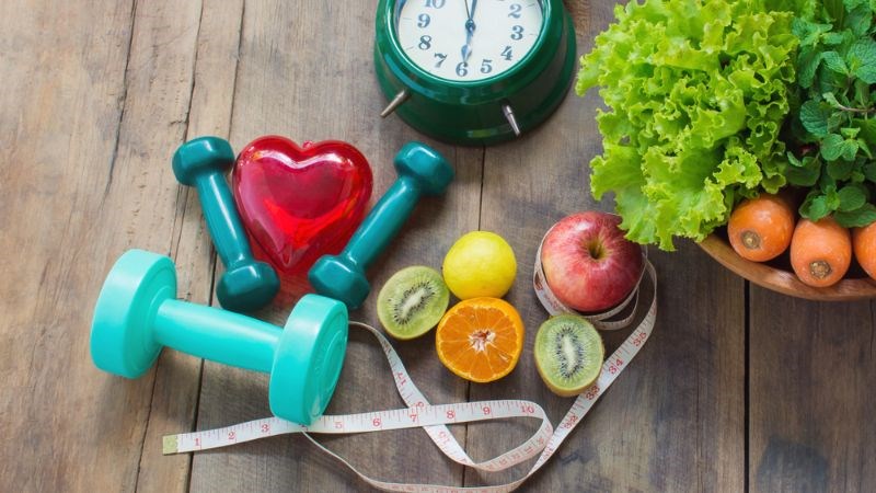 Chế độ dinh dưỡng  và luyện tập hợp lý sẽ giúp cải thiện cân nặng