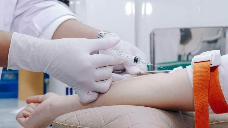 Xét nghiệm máu tìm kiếm huyết thanh men cơ