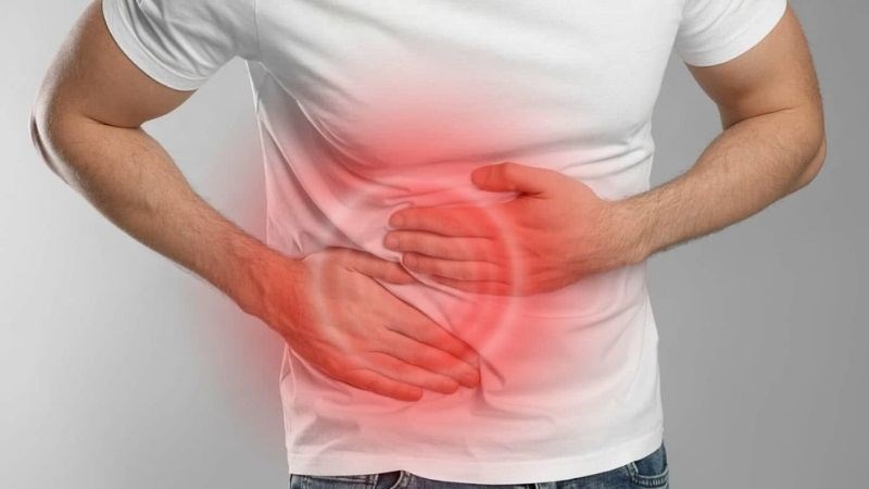 Người bị viêm tụy mạn sẽ bị đau bụng thường xuyên