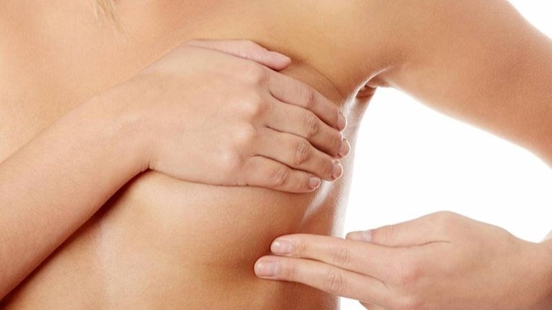bác sĩ có thể khuyên chỉ nên theo dõi tại nhà và khám định kỳ từ 3 tới 6 tháng 