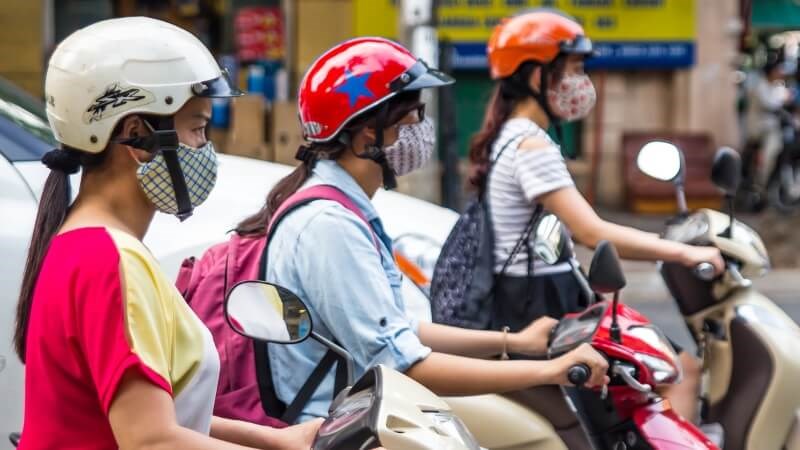 Đội mũ bảo hiểm để bảo vệ bạn khỏi những chấn thương