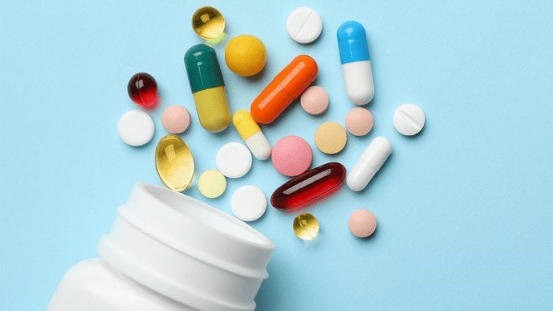 Để điều trị nóng rát ngực có thể dùng thuốc hoặc phẫu thuật tùy nguyên nhân