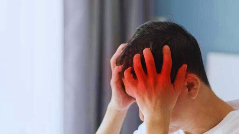 Khi xuất hiện đau đầu dữ dội nên đến ngay các cơ sở y tế để được thăm khám