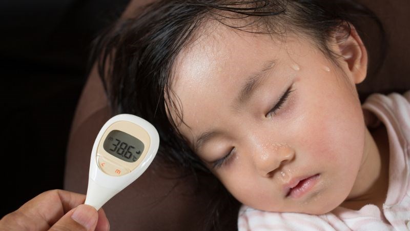 Sốt co giật ở trẻ em được phân thành 2 loại: Đơn thuần và phức hợp