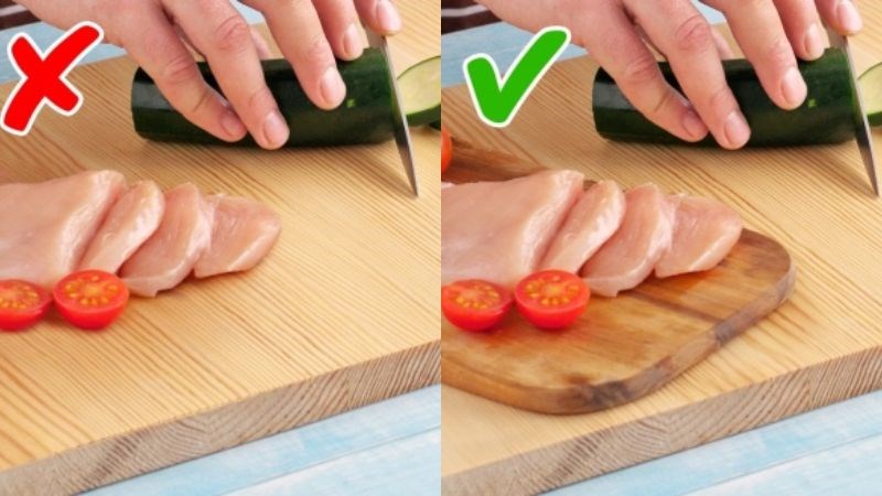 Sử dụng dụng cụ nấu ăn như dao, thớt riêng biệt cho thịt và rau
