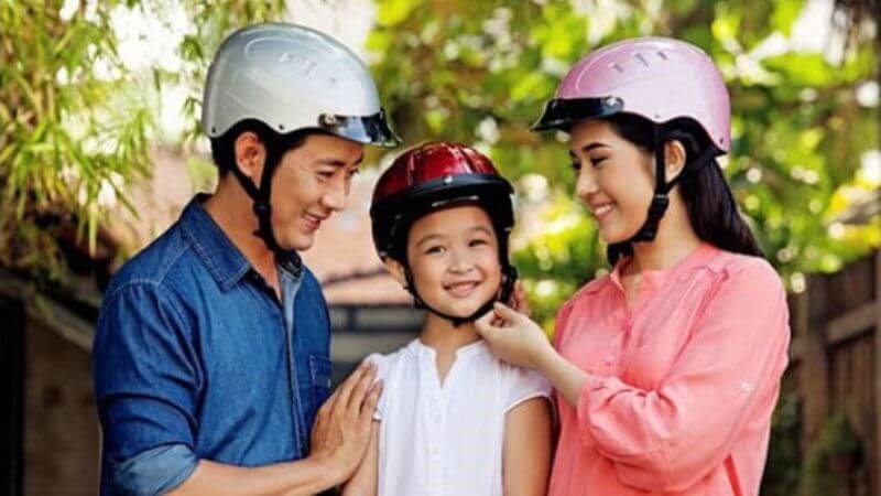 Đội mũ bảo hiểm khi tham gia giao thông để giảm tình trạng chấn thương sọ não