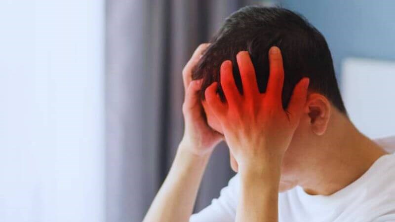 Khi xuất hiện đau đầu dữ dội nên đến ngay các cơ sở y tế để được thăm khám